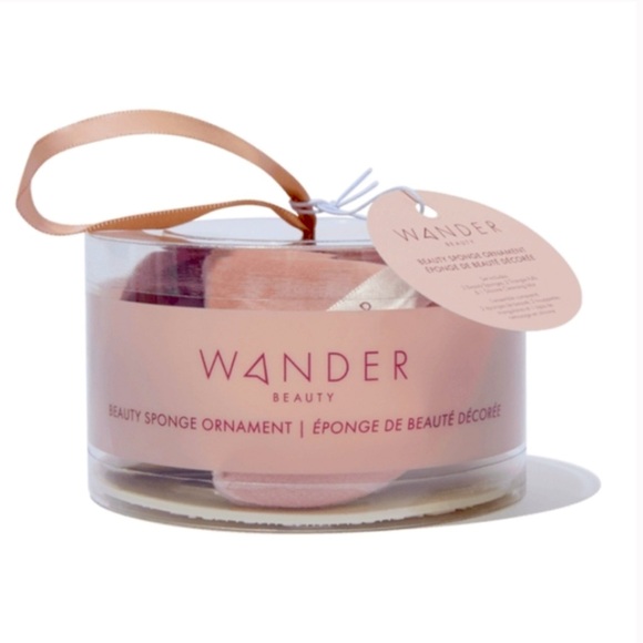 🌸 WANDER BEAUTY - Good To Go Beauty Sponge Ornament 🌸 - Picture 1 of 6